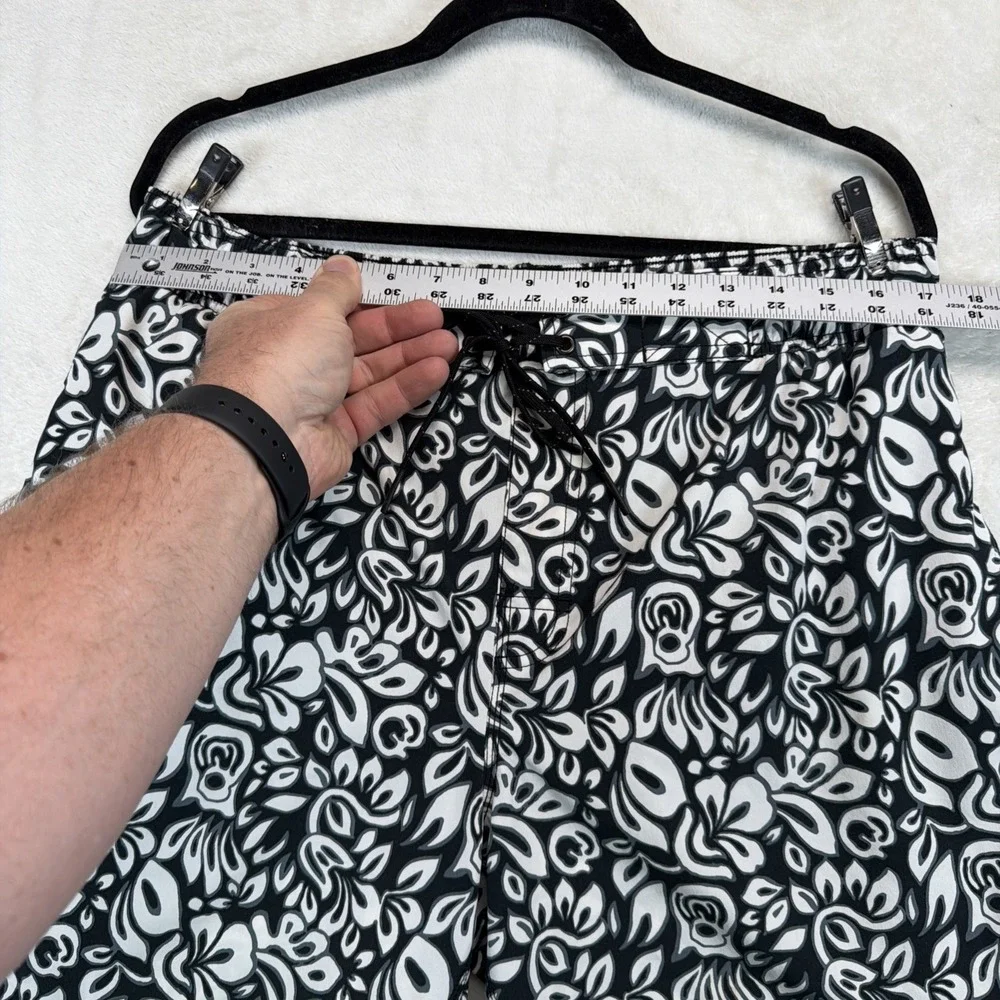 Coolibar Mens Swim Trunks Large UPF 50+ Black White Board Shorts Mesh Lined